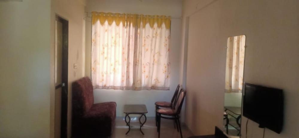Hotel Rajendra Chinchani Luaran gambar